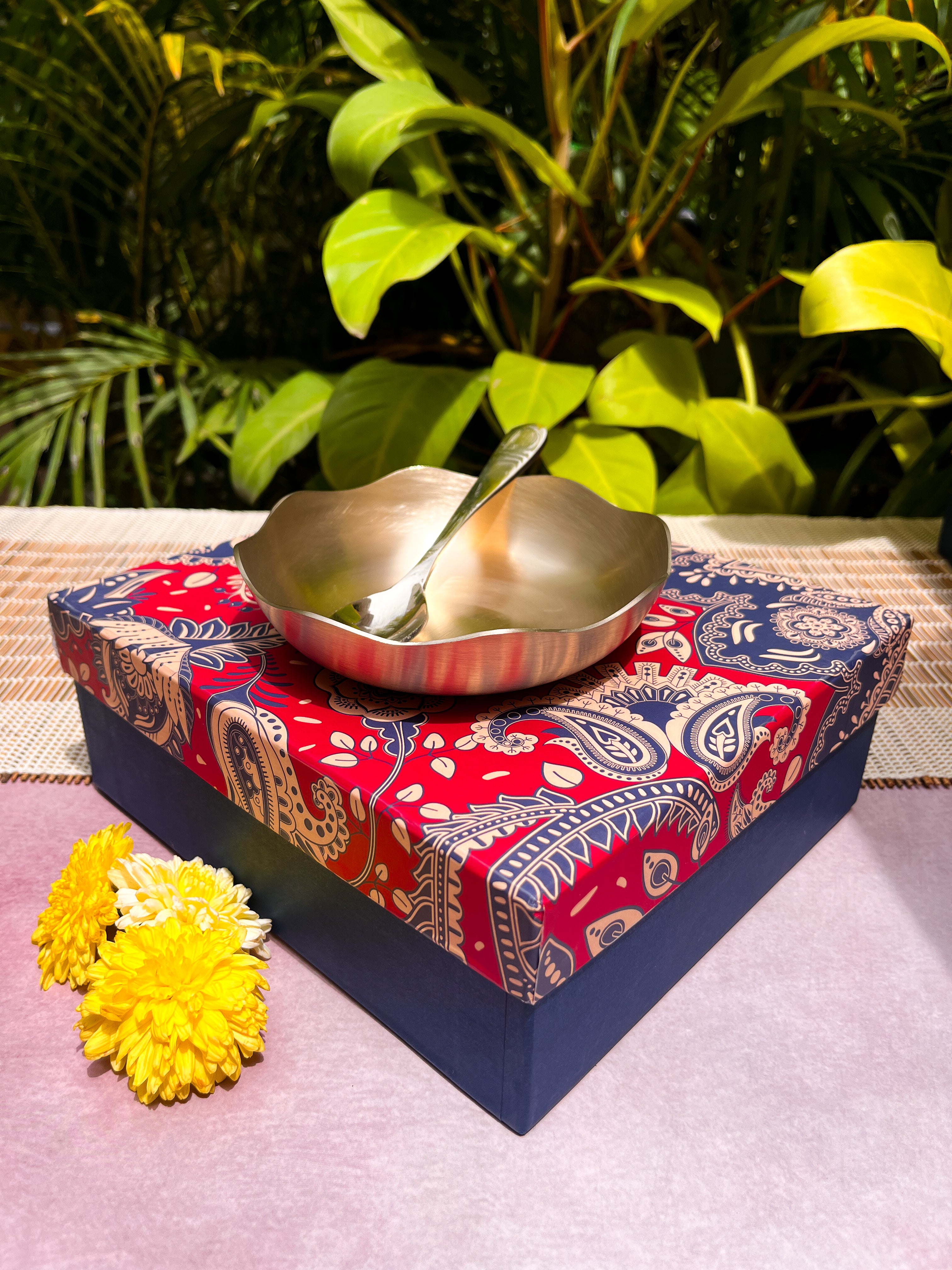 Ambi 100% Pure Lead-Free Kansa Fluted Edge Plate & Spoon Set of two 6 inch