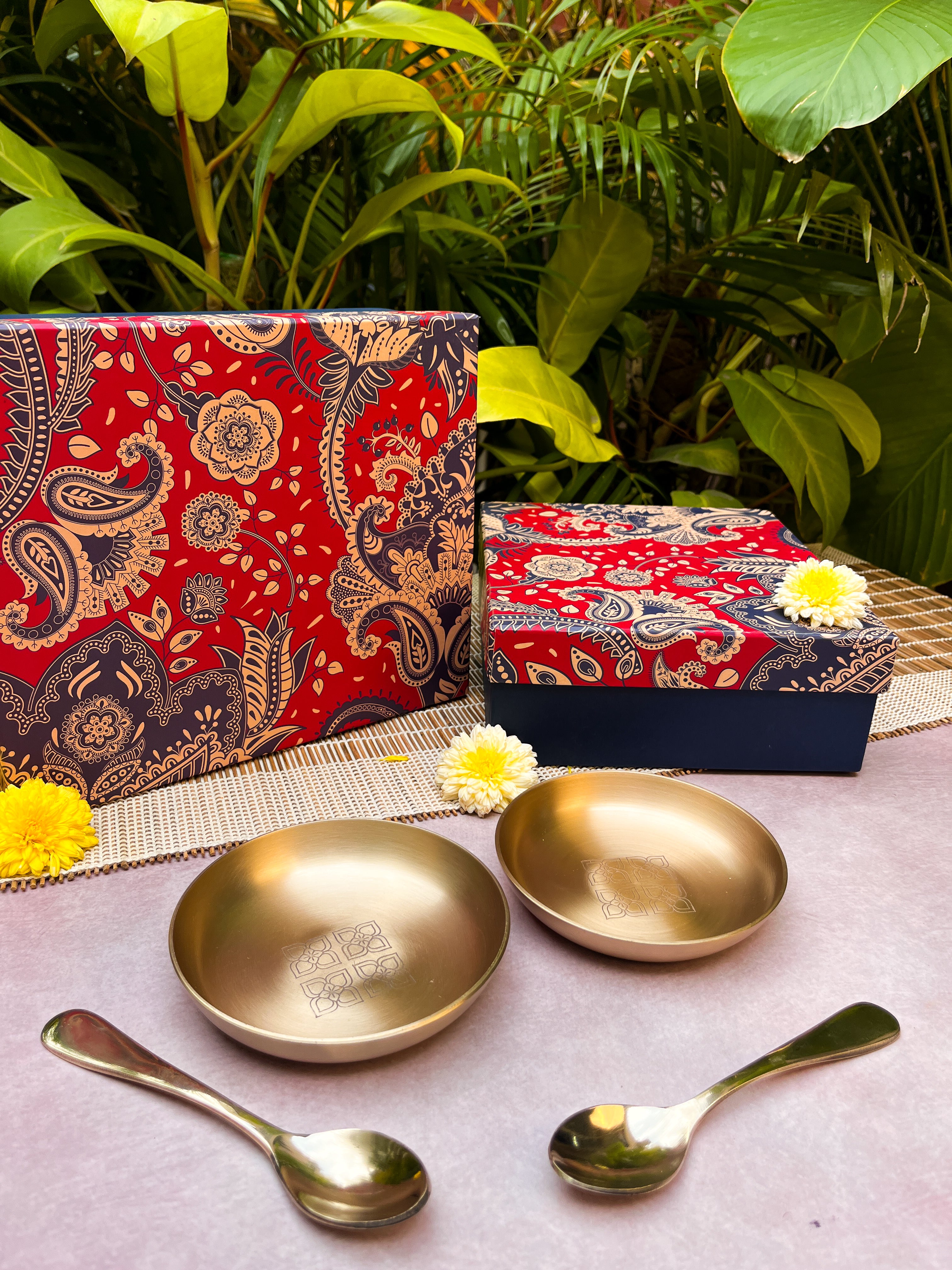 Gift Box - AMBI 100% Pure Lead Free Kansa Pattern Etched Small Plate & Spoon Set of 2/4/8