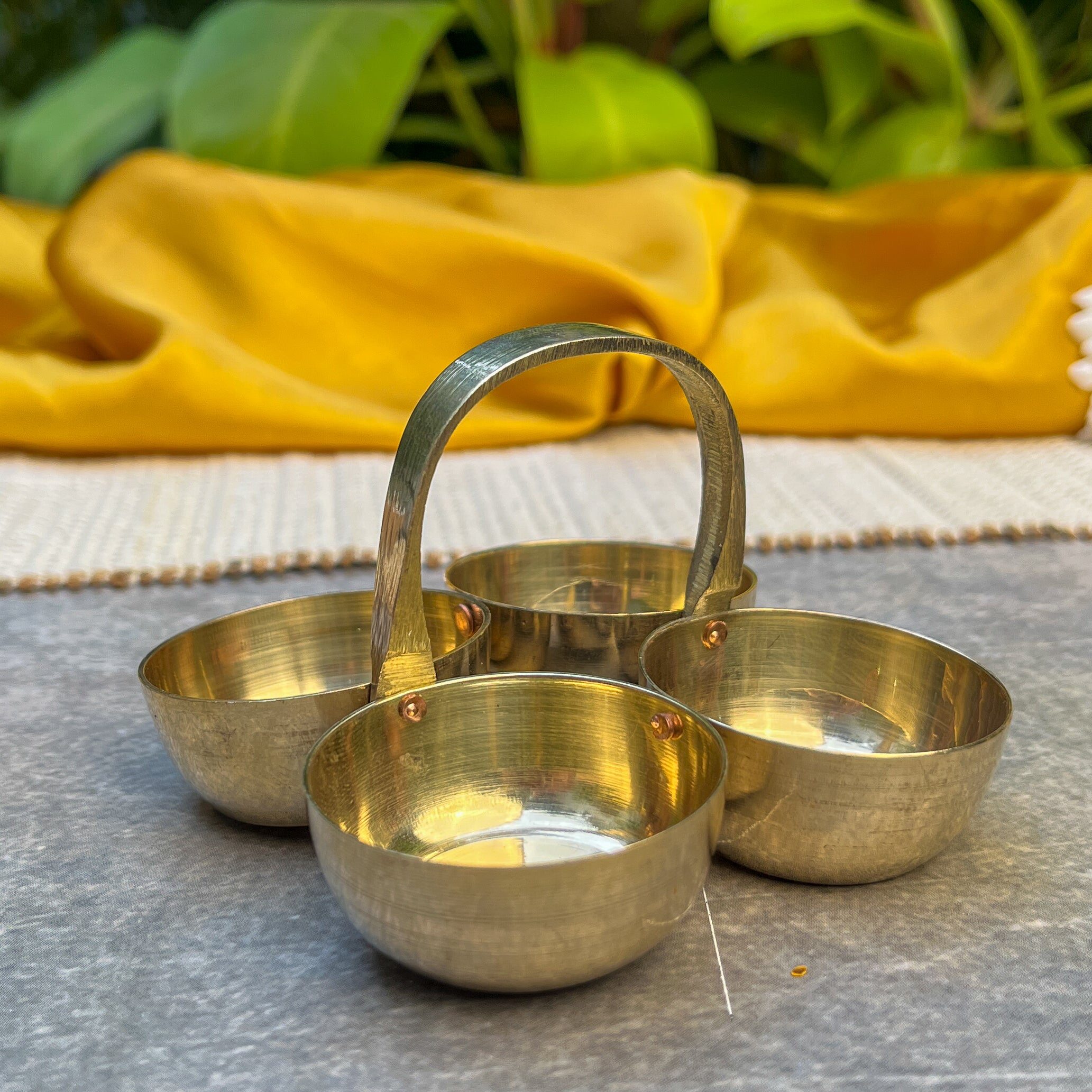 AMBI Brass Chowmukh Chawal, Roli, Haldi, Kumkum Holder for Pooja / Temple - Medium