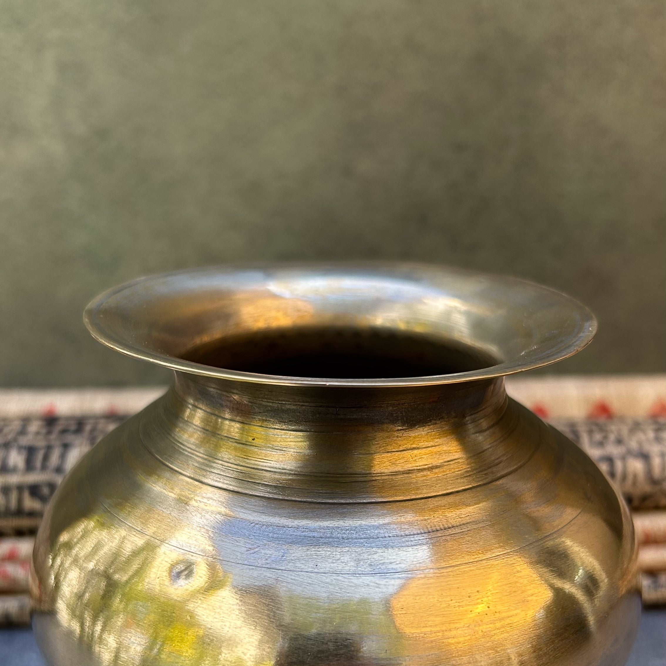 Ambi Vintage Decorative Pure Brass Water Pot with Ornate Animal Legs