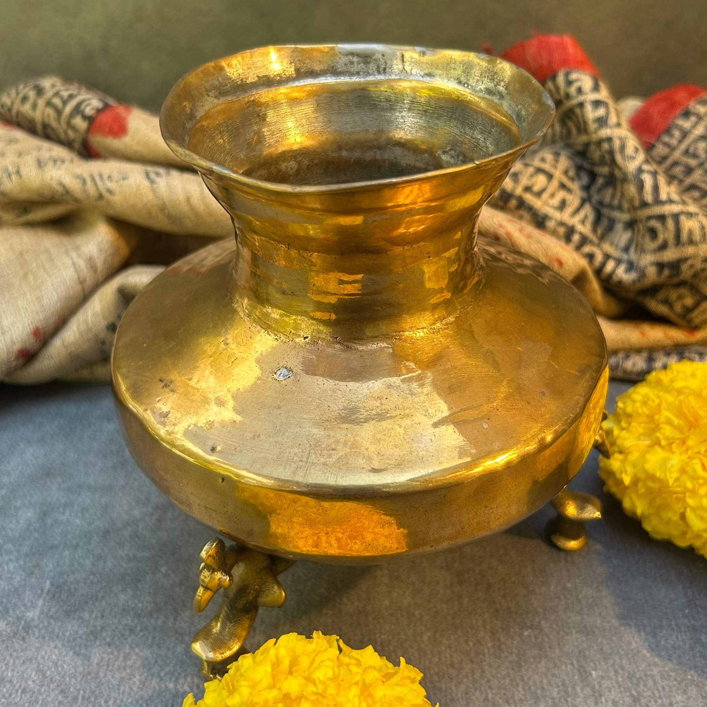 Ambi Handcrafted Vintage Style Brass Ritual Pot with Animal Motif Legs