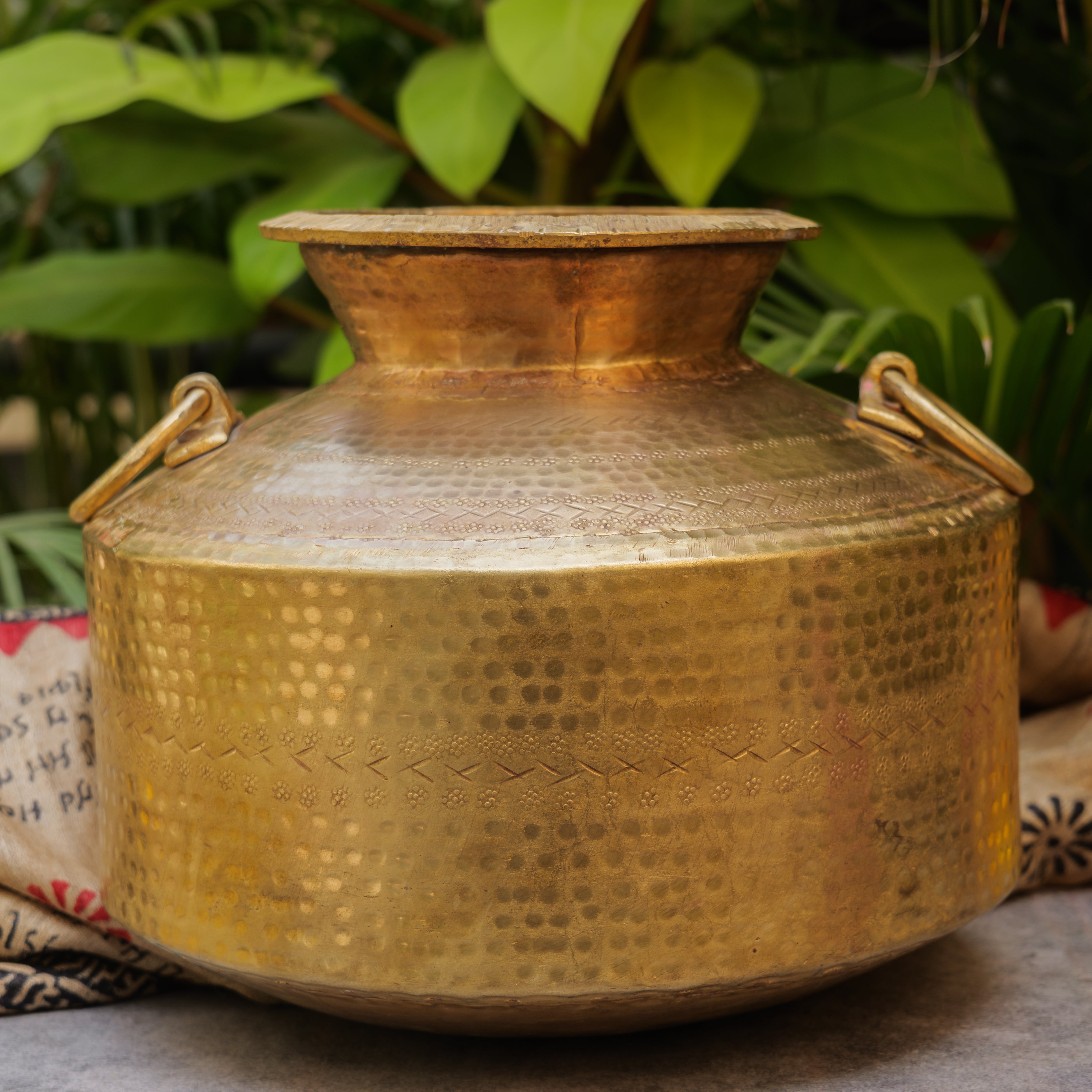 Hand Crafted Vintage Decorative Brass Rare Water Pot - Large - 10 L - Planter / Vase