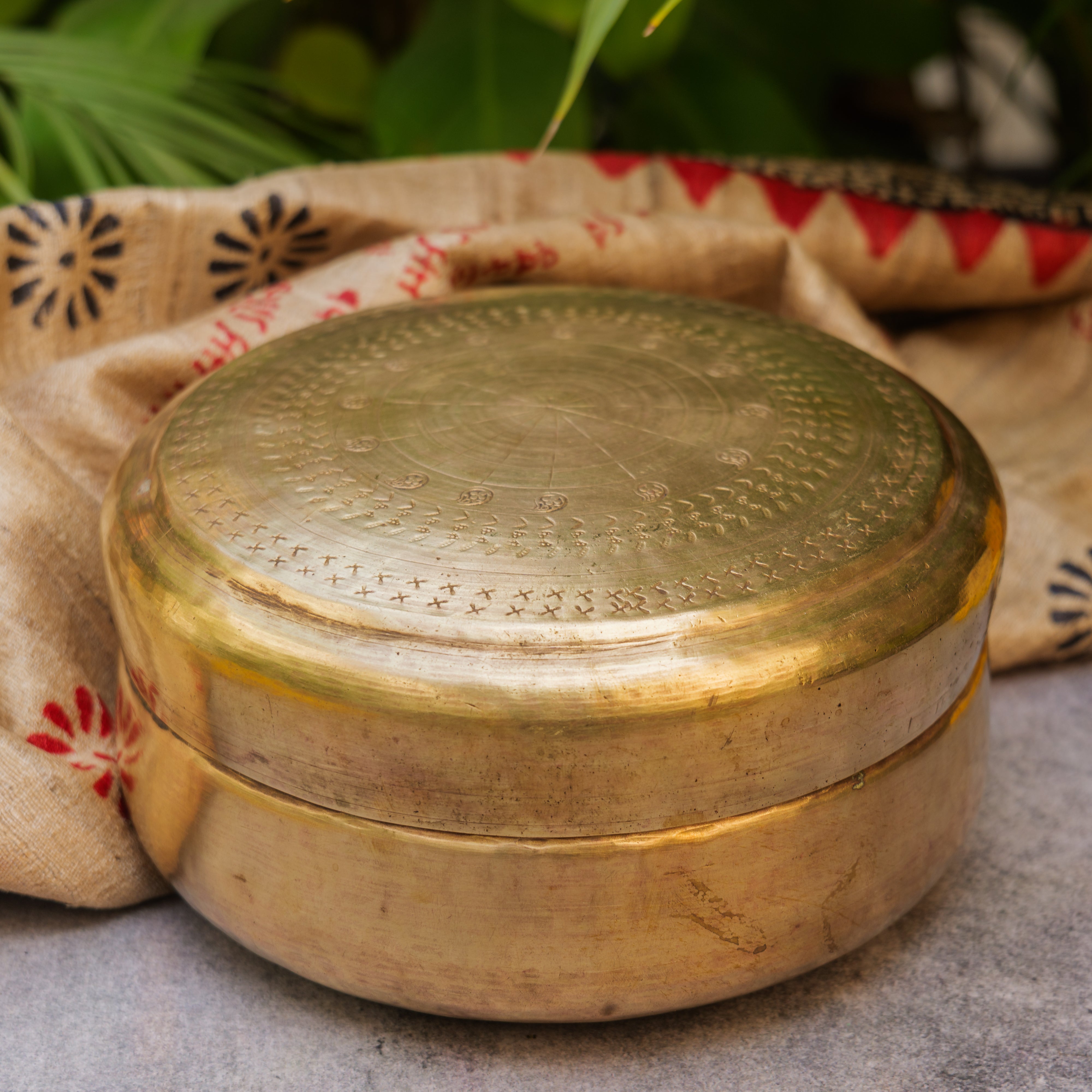 Heritage Vintage Storage Roti Box - Small - with Intricate Design