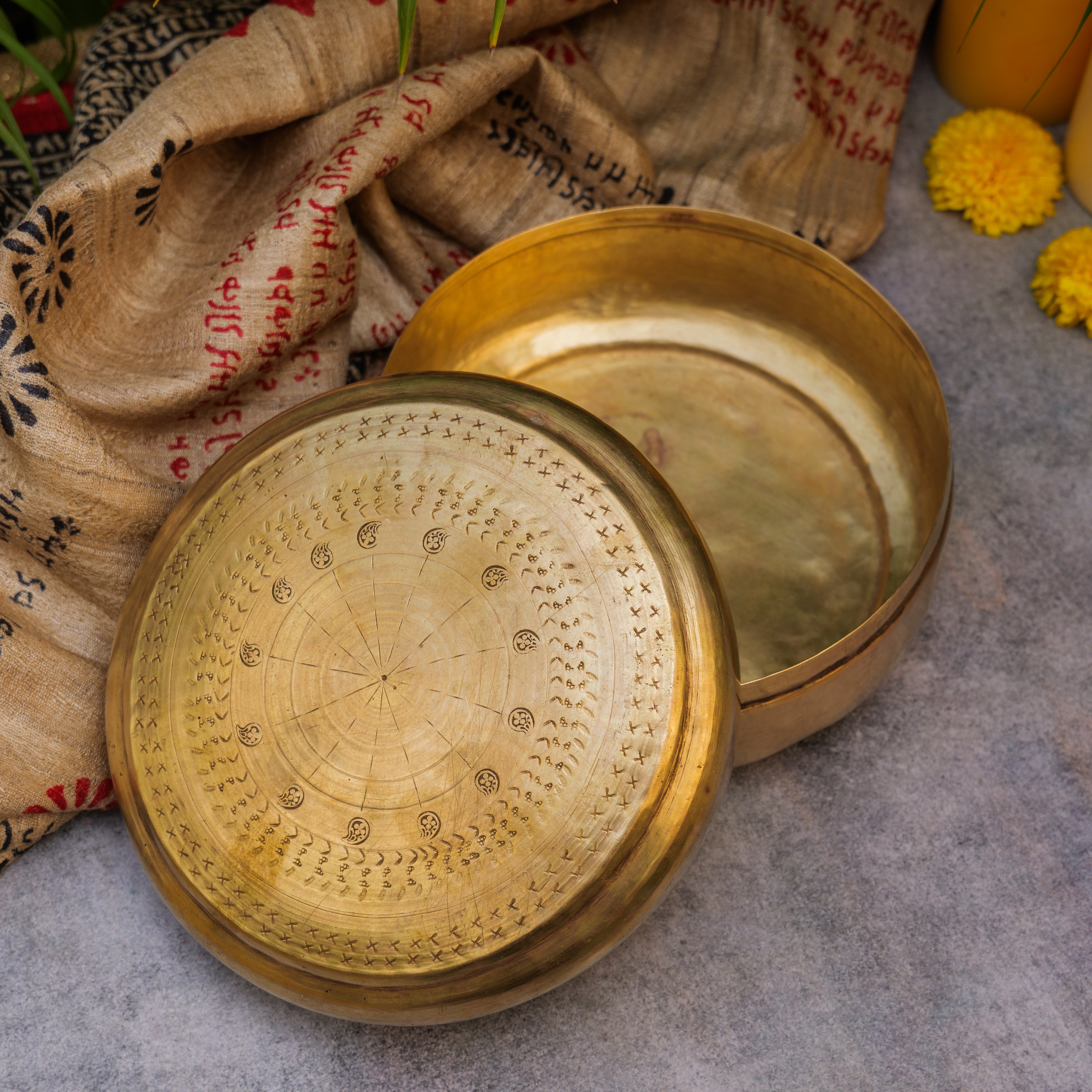 Heritage Vintage Storage Roti Box - Small - with Intricate Design