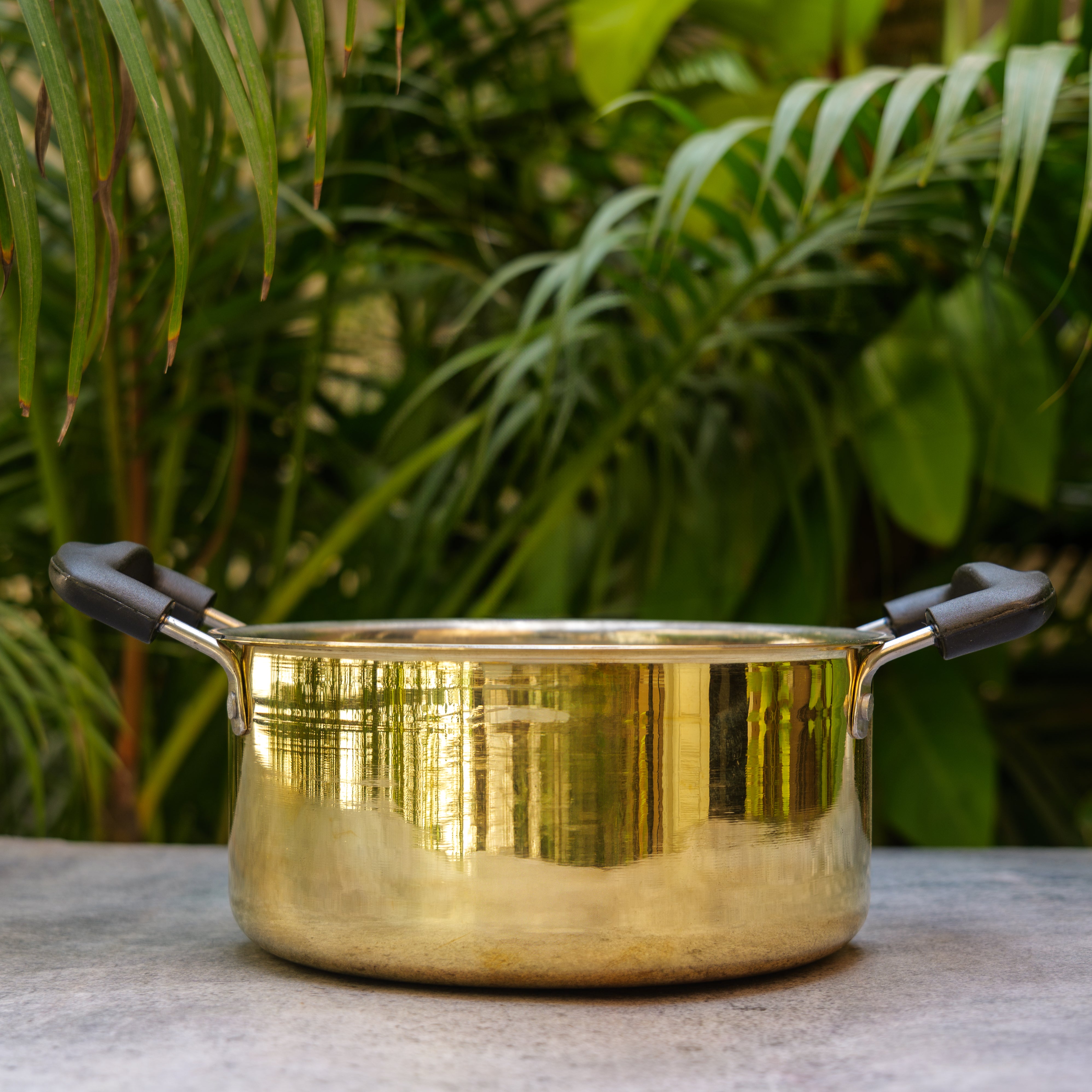 Pure Brass Cook and Serve Patila / Serveware with Glass Top - 3 Litres