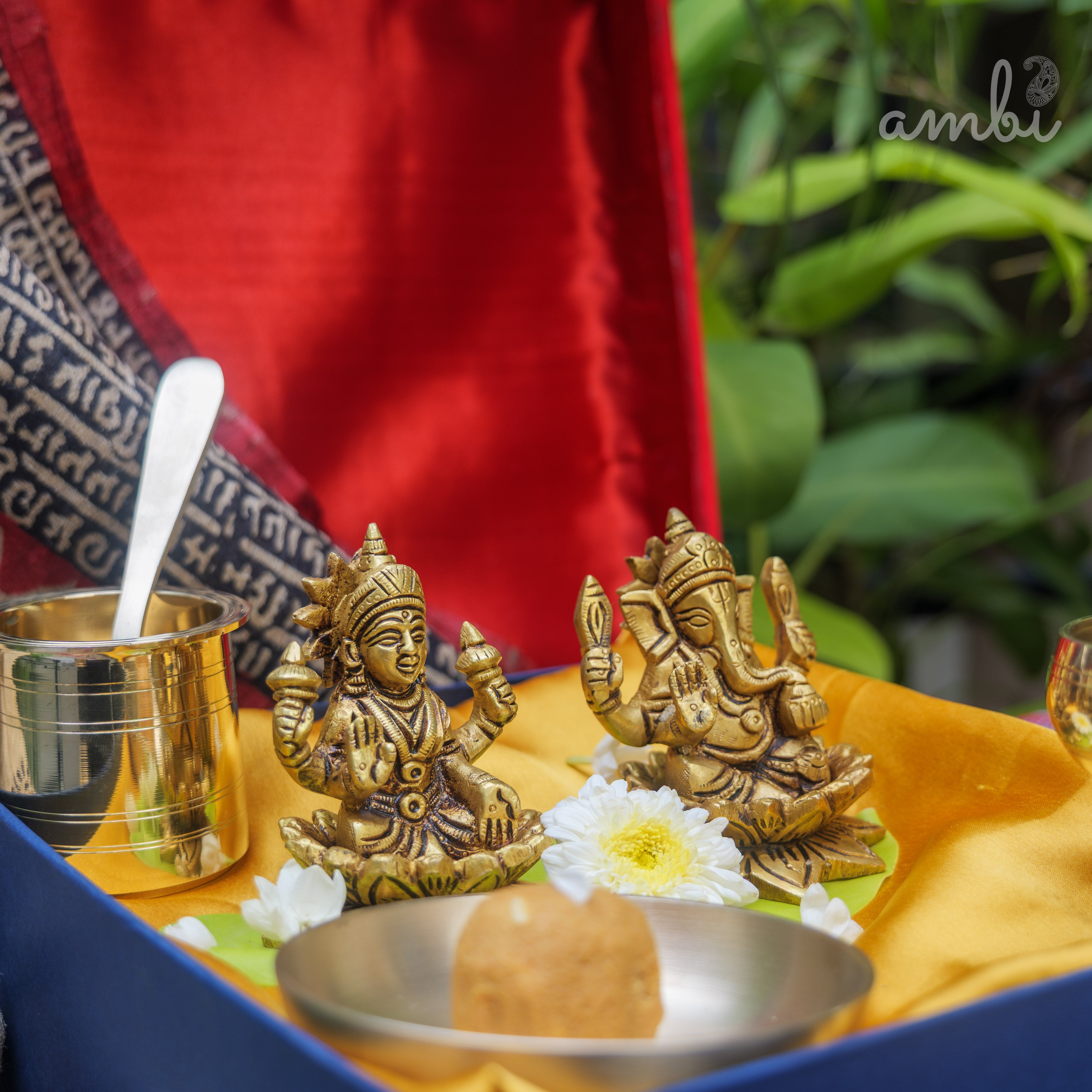Pure Brass Lakshmi and Ganesha Idols - 3.5 inch height - Heavy Make