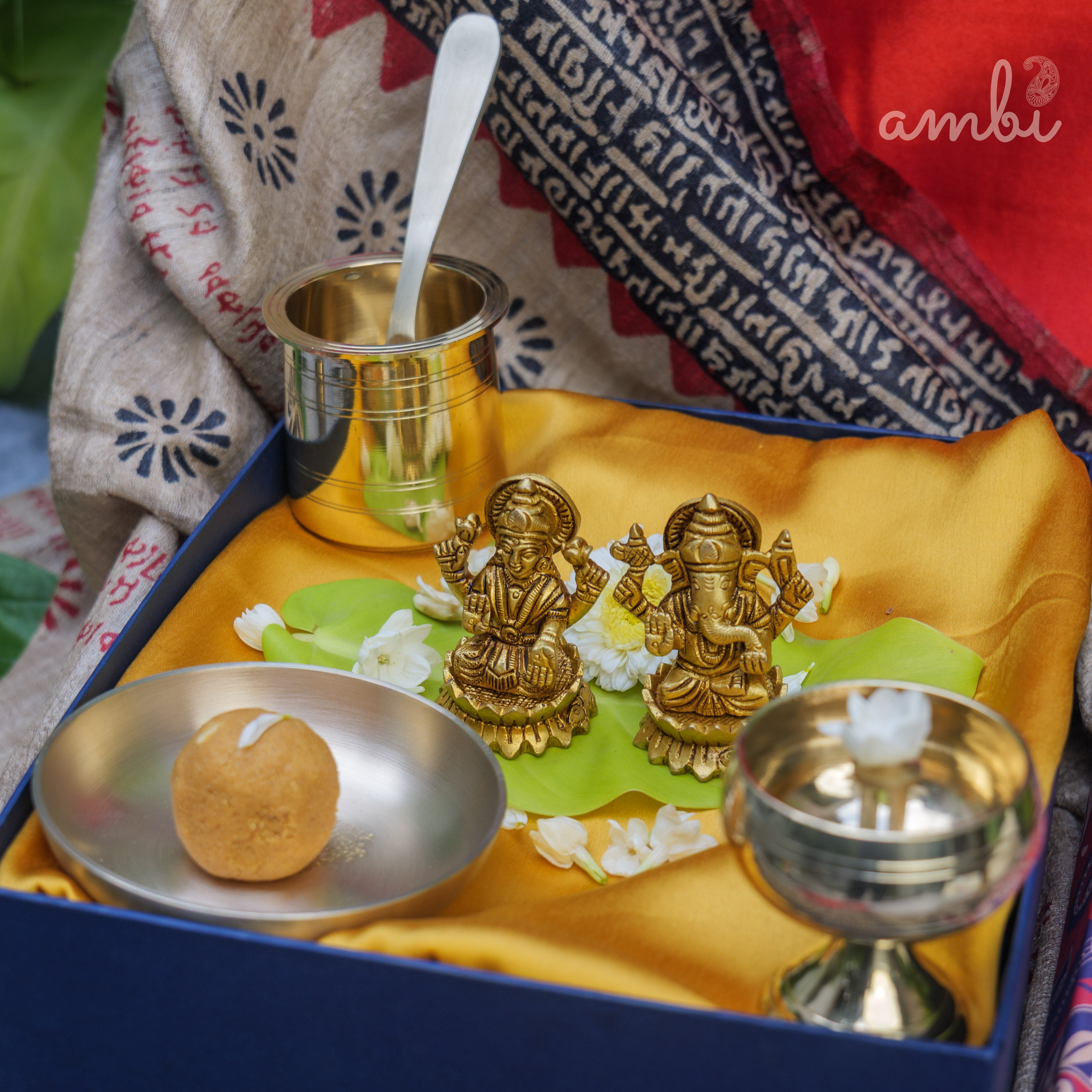 Pure Brass Lakshmi and Ganesha Idols - 3 inch height
