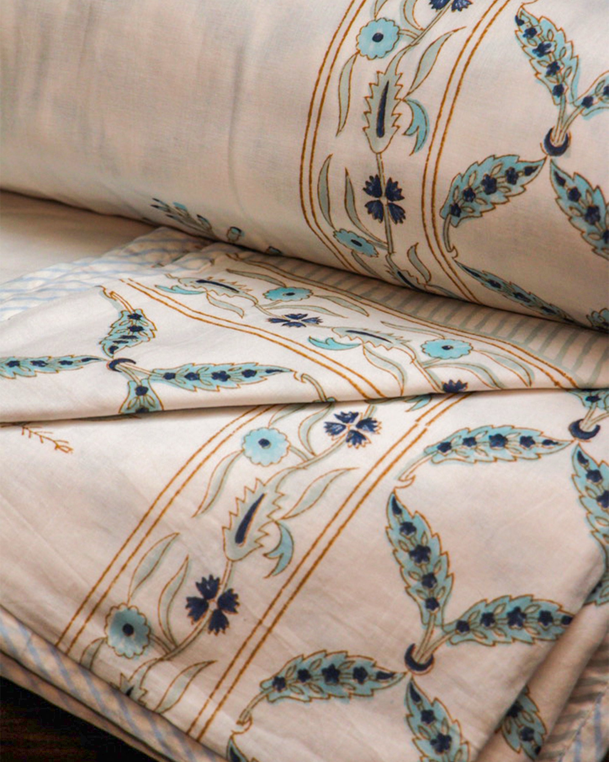 Jaipuri Blue Floral Mulmul Triple Layer Reversible Dohar (Double Bed) - 90X108 Inches