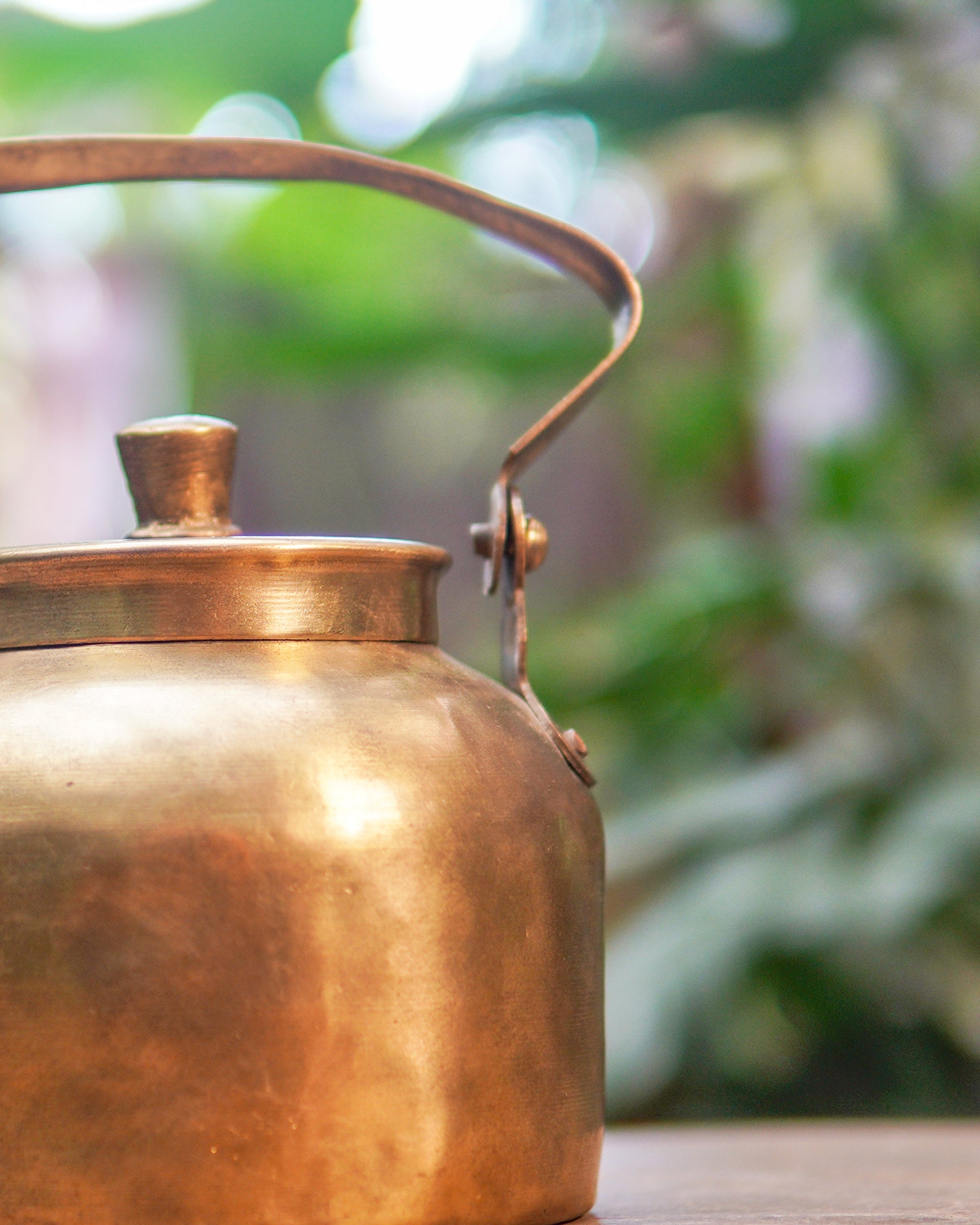 Handcrafted Elegant Vintage Brass Tea Pot