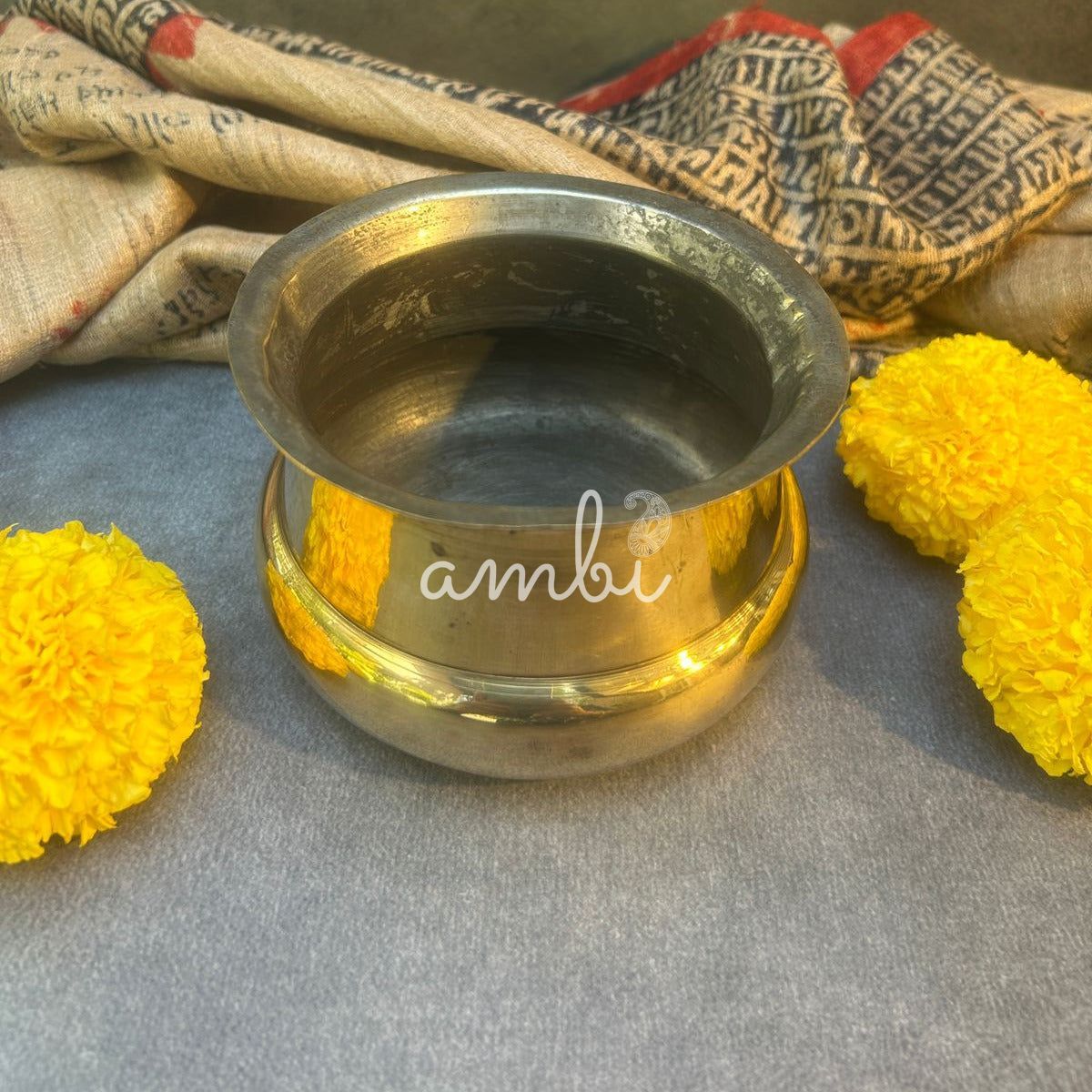 Handcrafted Vintage Timeless  Brass Pot On Leg